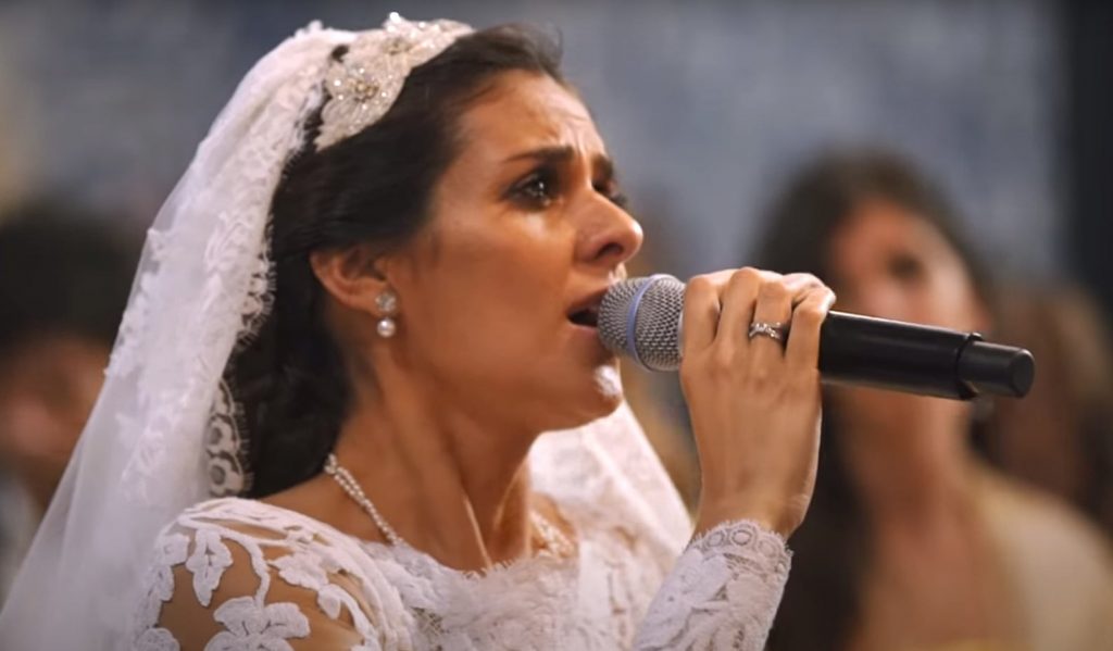 Cuca Roseta cantou "Ave Maria" no seu casamento, Cuca Roseta, Casamento, Canta Ave Maria, Ave Maria, Casamento de Cuca Roseta, Obidos, 2017